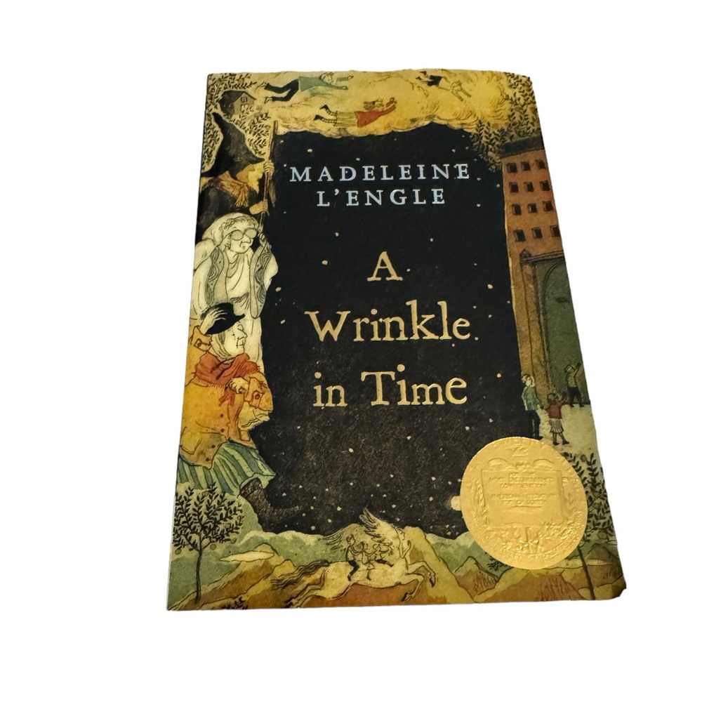 Paperback Book / A Wrinkle in Time by Madeleine L’engle. GUC